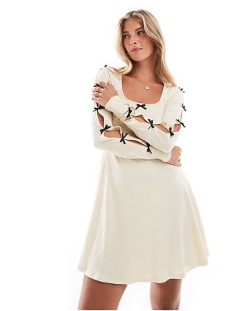 long sve ribbed mini dress with contrast bow sve detail in cream